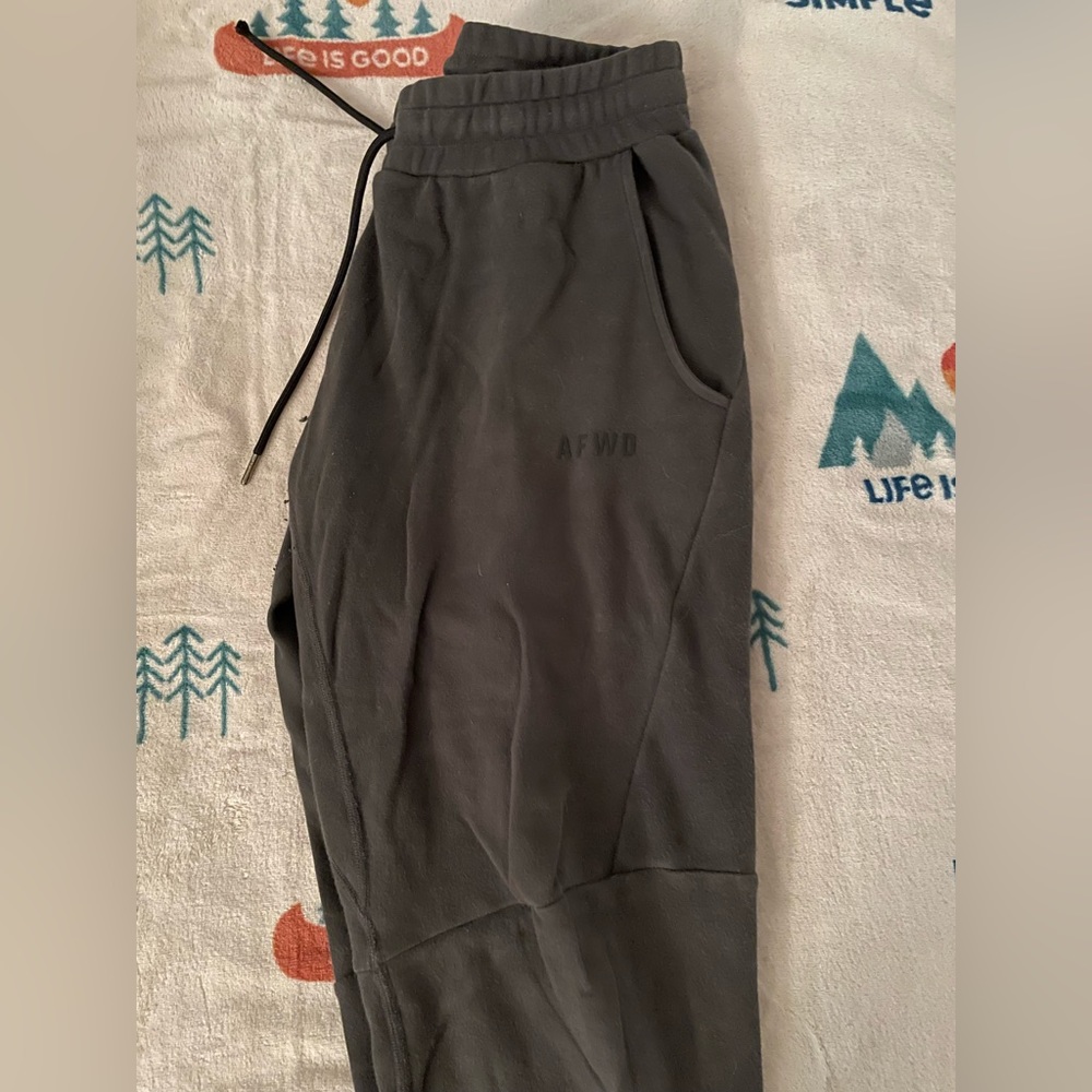 Alpha forward essential joggers
